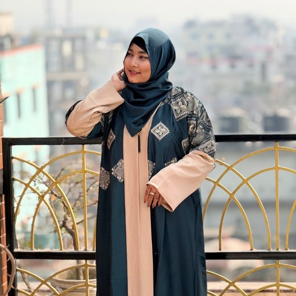 Midnight Teal Geometric Patterned Abaya - Image 3
